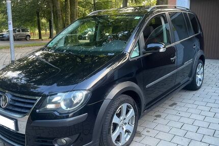 VW Touran 244.000 km 4.299 &euro; Ingolstadt 85055