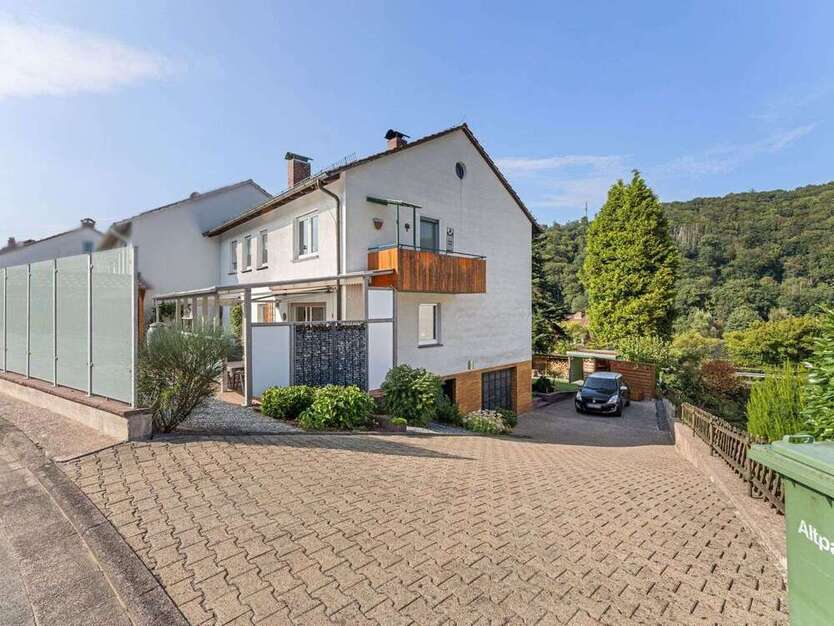 Haus zum Kaufen in Bad Karlshafen 189.000 € 186 m²