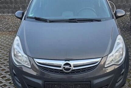 Opel Corsa 181.000 km 2.789 &euro; kettig 56220