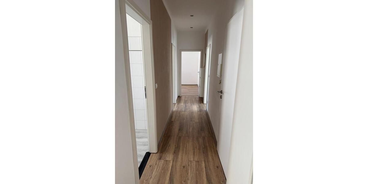 Etagenwohnung Kaiserslautern Bahnheim - 5 Zimmer, 105 m&sup2;, 1.000&euro; | Angebot:25403501