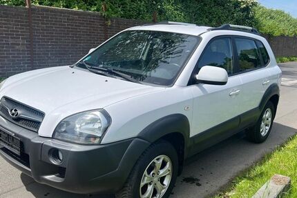 Hyundai TUCSON 191.000 km 3.200 &euro; Köln 50739