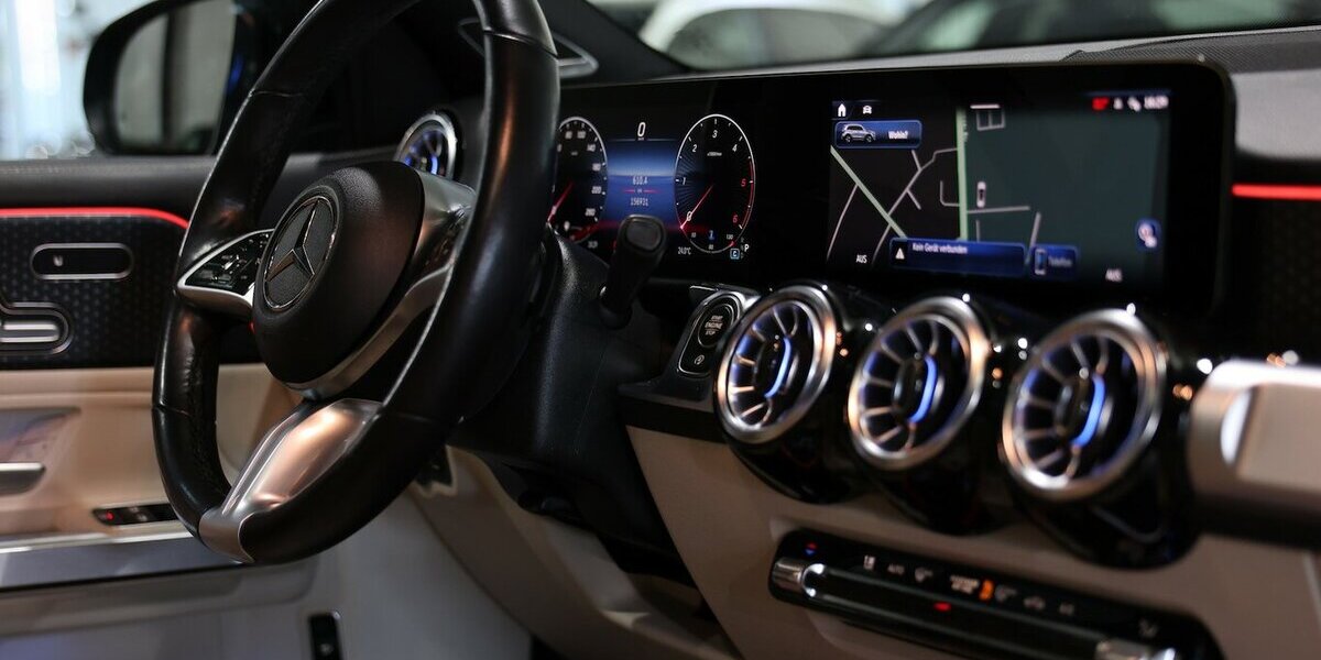 Mercedes-Benz GLB 220 d 4M PROGRESSIVE SPORT NIGHT / PANORAMA 156.000 km 30.299 &euro; Hamm 59077