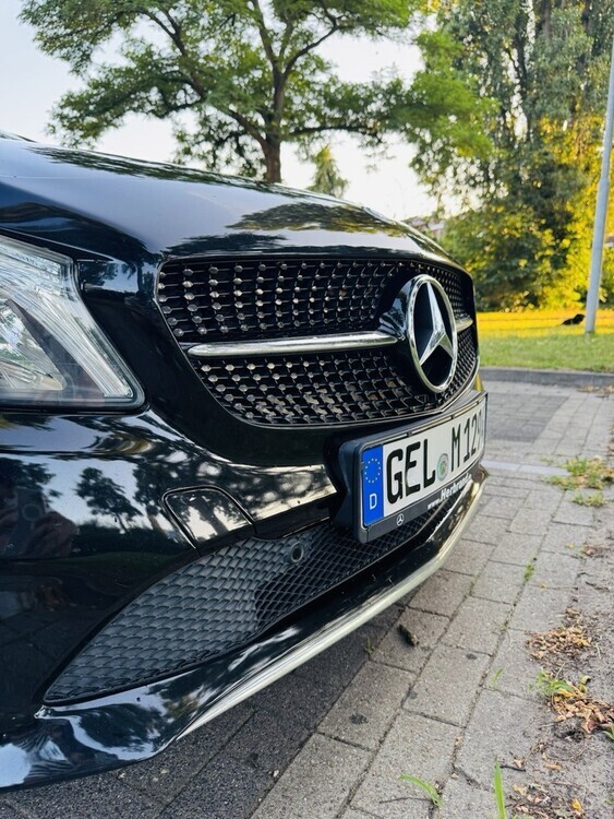 Mercedes-Benz A 180 126.065 km 14.900 € Geldern 47608