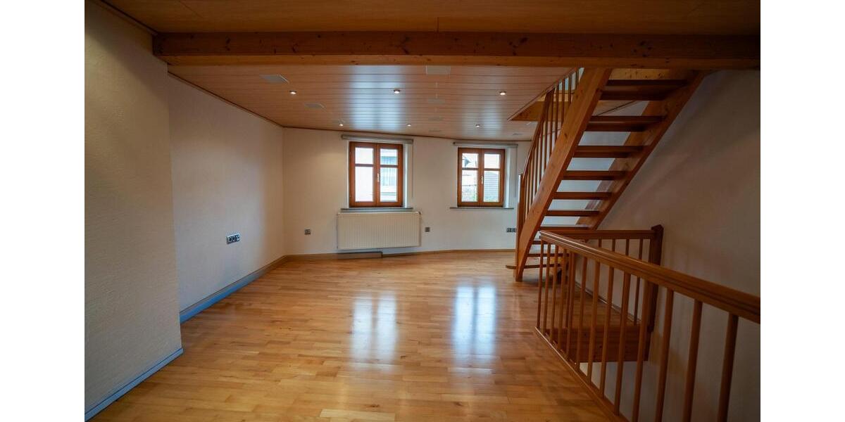 Wohnung und Haus in einem - saniertes Altstadthaus mit insgesamt 93m² in Lauinger Toplage 3 zimmer