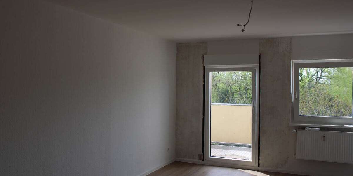 ruhige 4 Zimmer-Wohnung im Hinterhaus ***frisch renoviert*** mit Balkon 4 zimmer