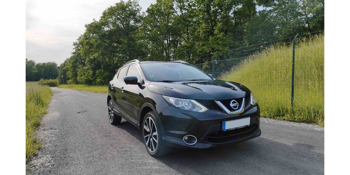 Nissan Qashqai 89.800 km 14.800 &euro; Kalbach 36148