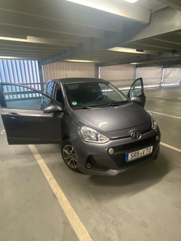 i10