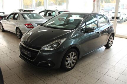 Peugeot 208 233.808 km 2.990 &euro; Bad Oldesloe 23843