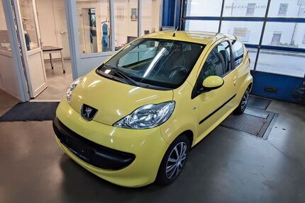 Peugeot 107 105.500 km 1.999 &euro; Tambach-Dietharz 99897