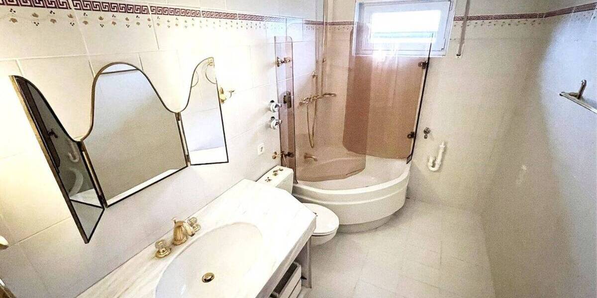 Etagenwohnung Bad Honnef Rhöndorf - 3 Zimmer, 100 m&sup2;, 300.000&euro; | Angebot:26658602