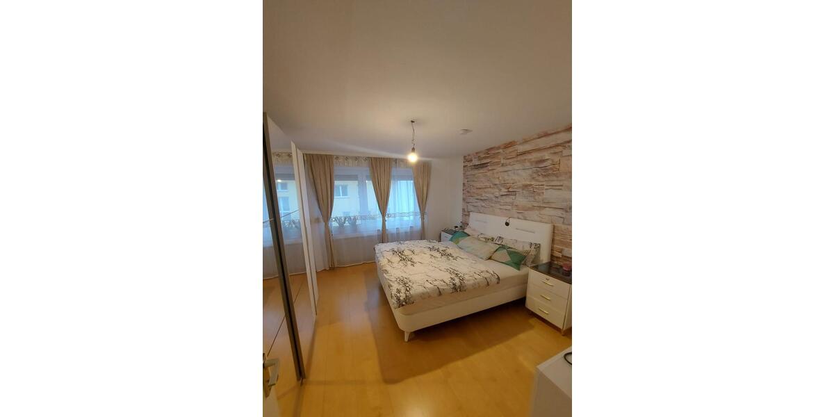 Schöne, helle Wohnung in Erdmannhausen zu vermieten 4 zimmer