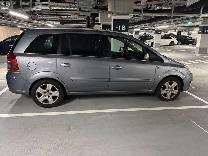 Opel Zafira 139.000 km 2.000 € München 80799