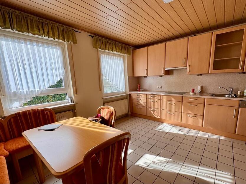 Ein- bis Zweifamilienhaus mit viel Potential