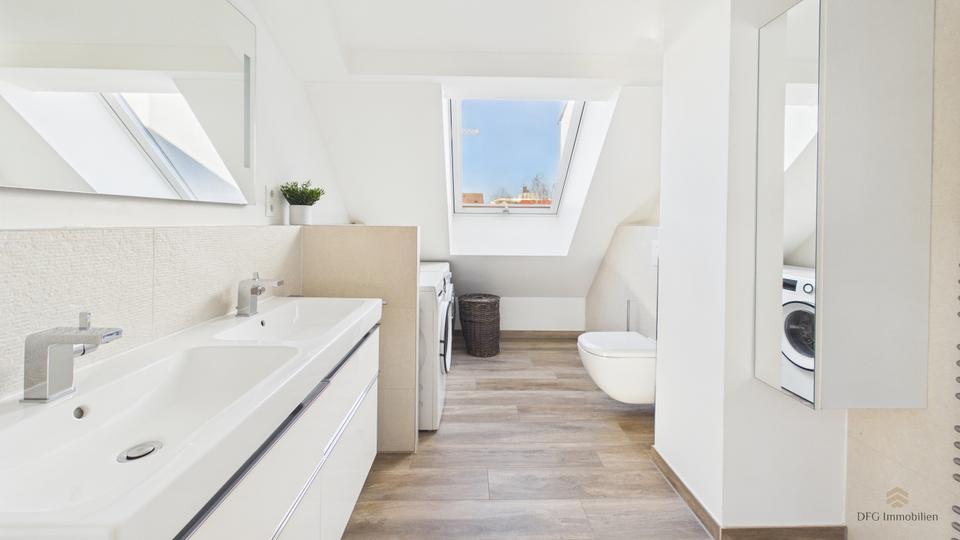 Dachgeschoßwohnung München Berg am Laim - 4 Zimmer, 107 m&sup2;, 2.950&euro; | Angebot:25960440