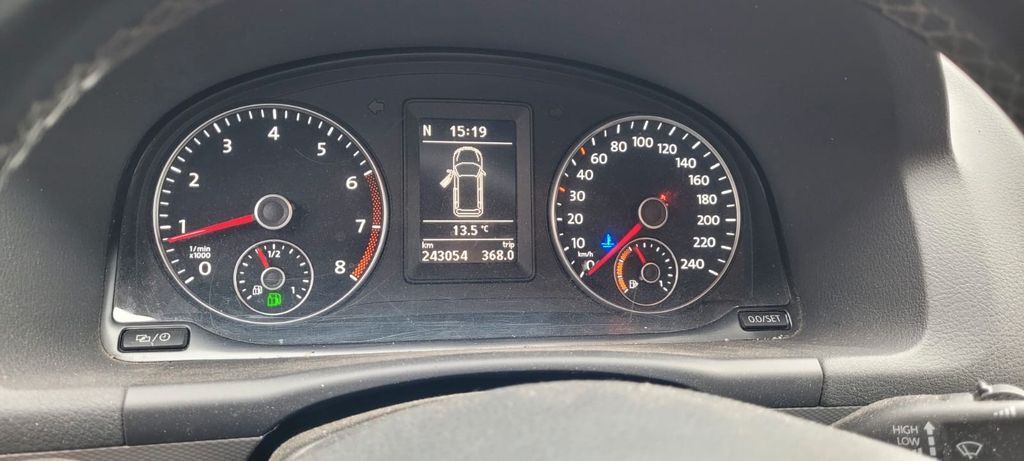 VW Touran 247.354 km 5.850 € Villingen 78048