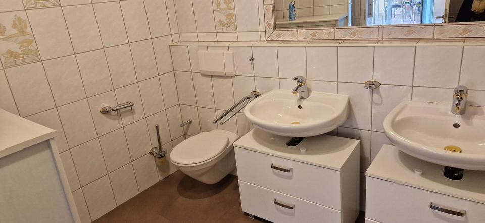 Großzügige Wohnung - offene Räume 4 zimmer