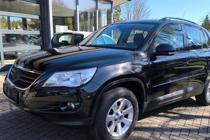 VW Tiguan 215.000 km 4.500 &euro; Lügde 32676