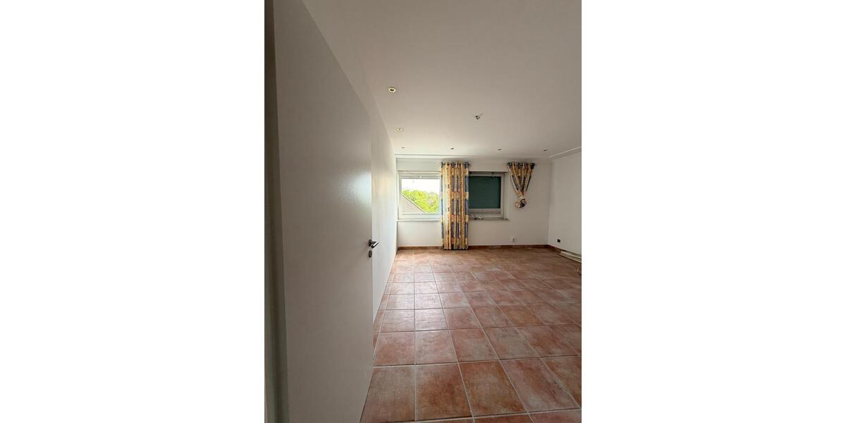Einfamilienhaus Borken - 6 Zimmer, 270 m&sup2;, 2.500&euro; | Angebot:26340395