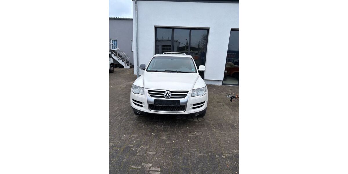 VW Touareg 234.500 km 8.900 &euro; Leverkusen 51381