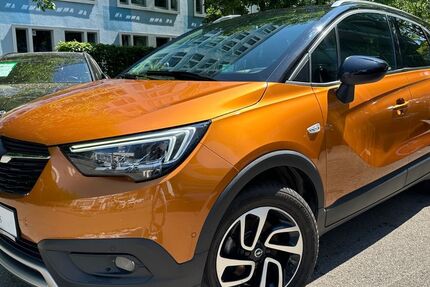 Opel Crossland (X) 39.993 km 11.800 &euro; München 80636