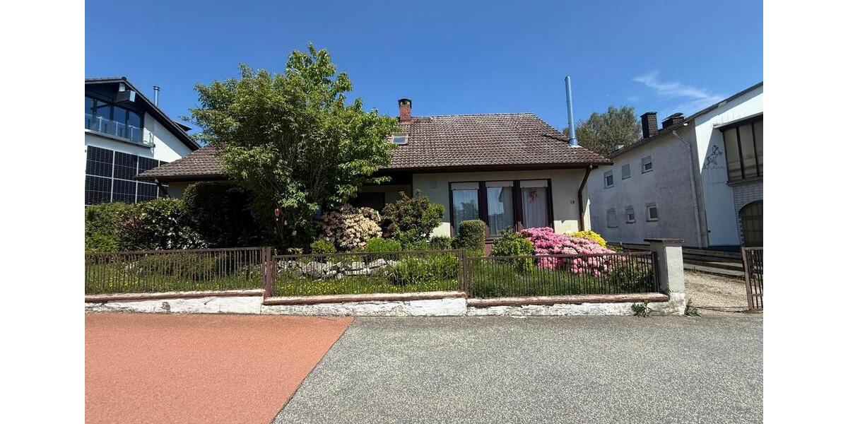 Mehrfamilienhaus, Wohnhaus Schmitten im Taunus - 7 Zimmer, 180 m&sup2;, 520.000&euro; | Angebot:26678036
