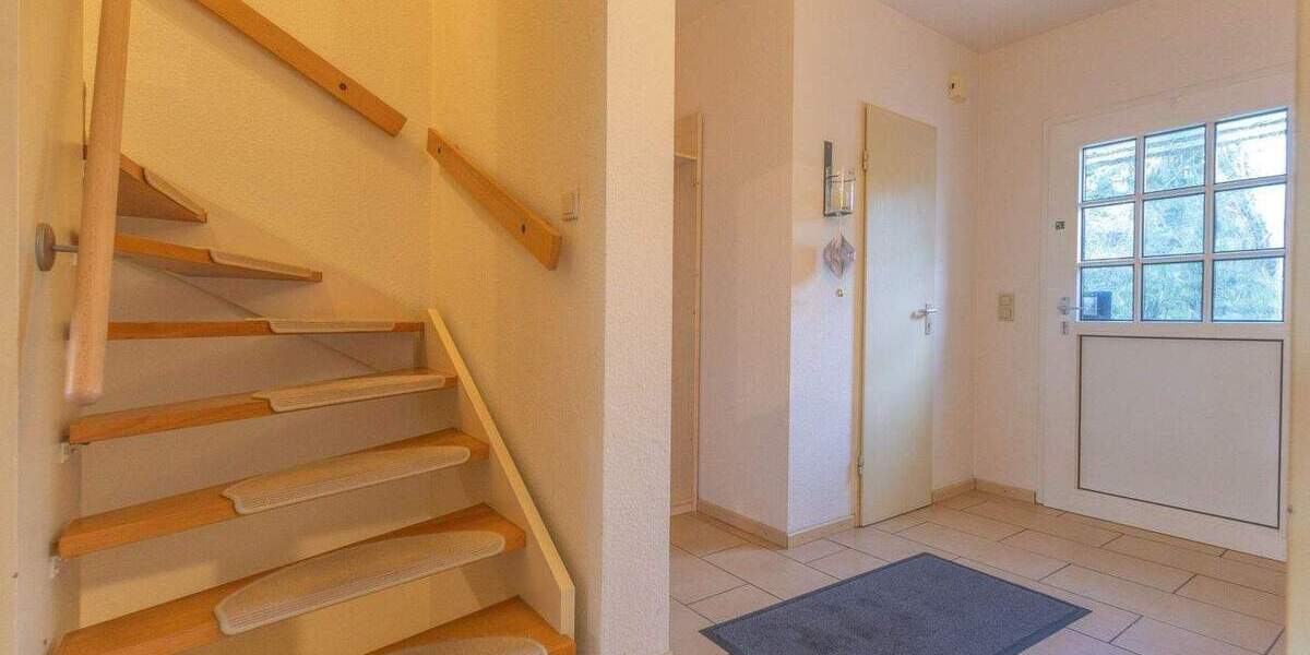 Reihenmittelhaus Menden Mitte - 4 Zimmer, 103 m&sup2;, 255.000&euro; | Angebot:24647526