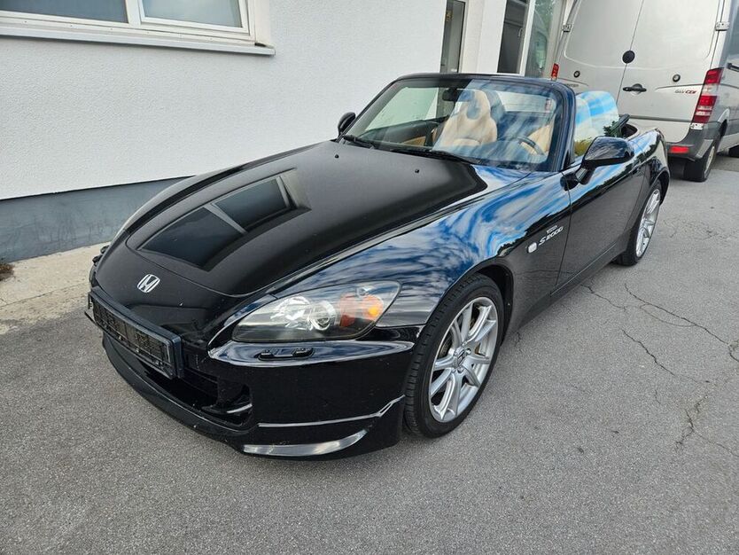 S2000