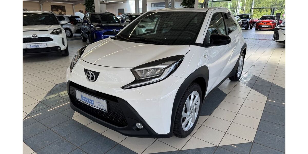 Toyota Aygo (X) 4.175 km 14.990 &euro; Paderborn 33104