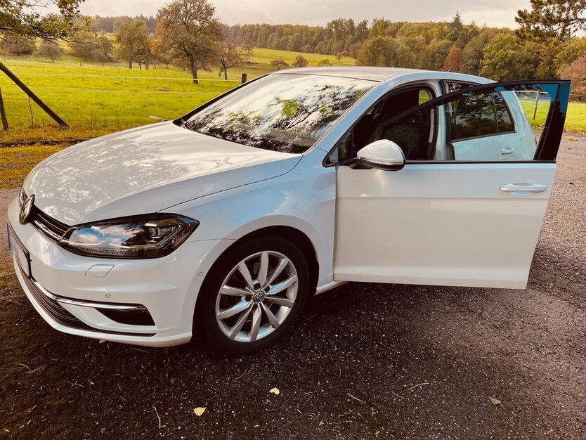 VW Golf 61.000 km 19.900 € Marxzell 76359