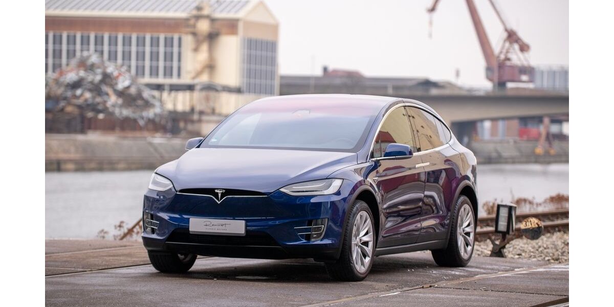 Tesla Model X 159.243 km 28.900 &euro; Stuttgart 70176