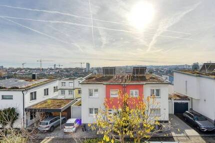 +++ 1-Fam.-DHH mit Garage, Stellplatz & Sauna - teilmöbliert inkl. EBK - ruhig, grün, gehoben - mind. 2 & max. 3 Jah... 5 zimmer