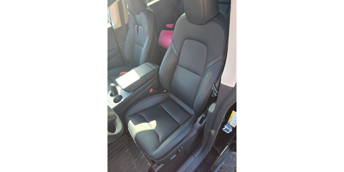 Tesla Model Y 21.000 km 49.700 &euro; Uetze-Hänigsen 31311