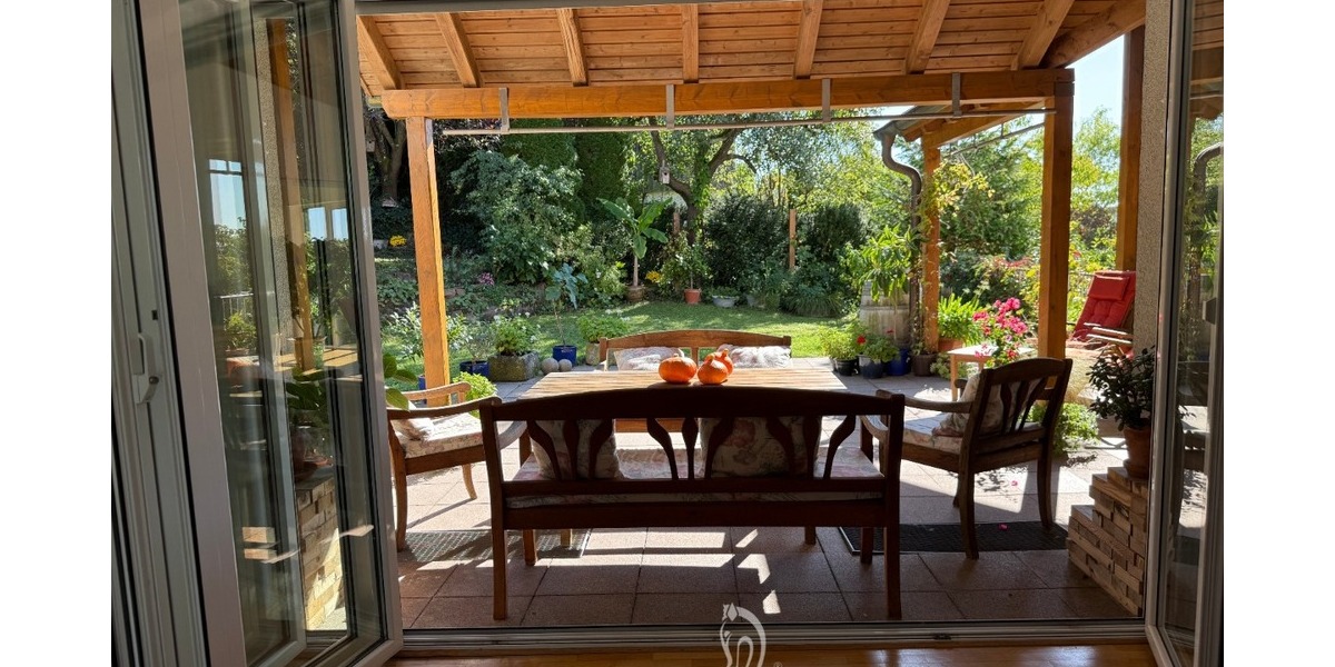 *reserviert* Attraktives Architekten-Einfamilienhaus mit Einliegerwohnung und herrlichem Garten - Einfamilienhaus Wertheim | Angebot:27081421