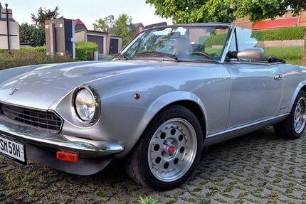 Fiat 124 Spider