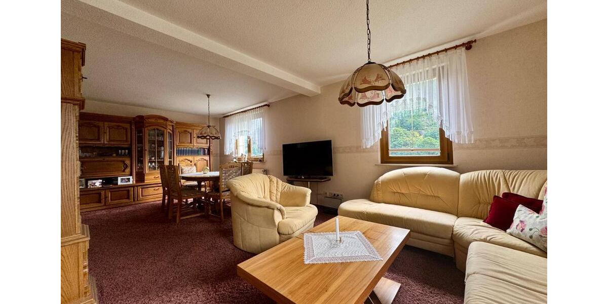 Einfamilienhaus Steinbach-Hallenberg Hallenberg - 7 Zimmer, 142 m&sup2;, 170.000&euro; | Angebot:25943916