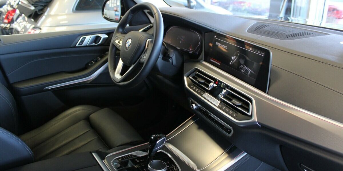 BMW X5 xDrive30d xLine 31.240 km 49.980 &euro; Euskirchen 53881
