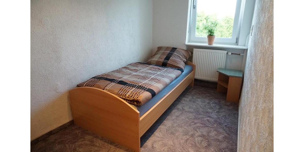Reihenhaus Schwalbach - 7 Zimmer, 140 m&sup2;, 290.000&euro; | Angebot:27076625