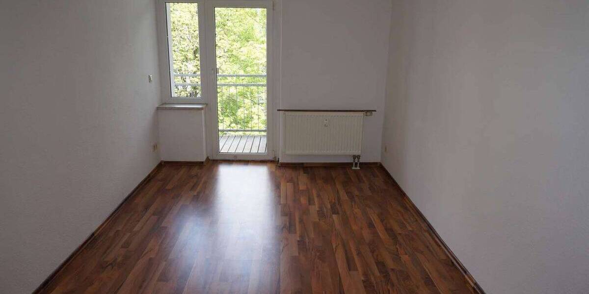 Zimmer Chemnitz Lutherviertel - 3 Zimmer, 61 m&sup2;, 320&euro; | Angebot:26388946