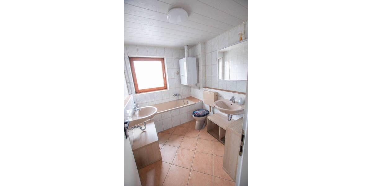 Reihenmittelhaus Amberg - 6 Zimmer, 116 m&sup2;, 369.000&euro; | Angebot:25985338