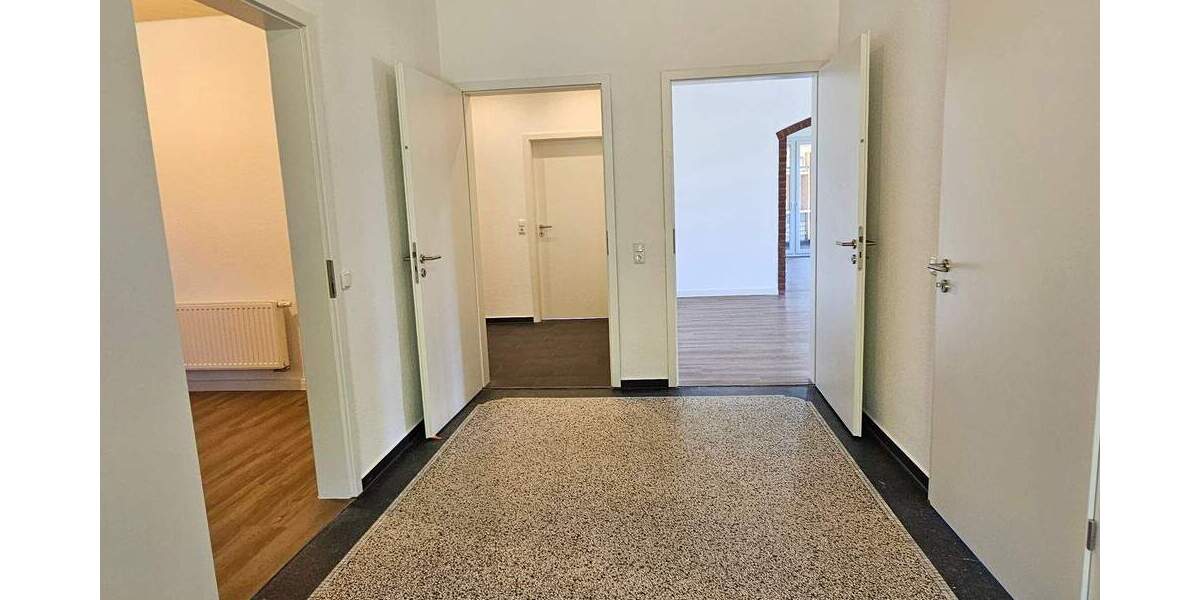 Etagenwohnung Timmaspe - 3 Zimmer, 170 m&sup2;, 1.200&euro; | Angebot:24027270