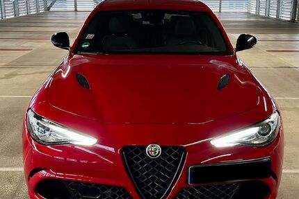 Alfa Romeo Giulia 39.700 km 59.700 &euro; Unterhaching 82008