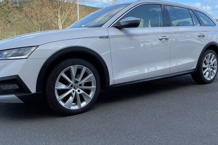 Skoda Octavia 153.000 km 19.999 &euro; Unkel 53572