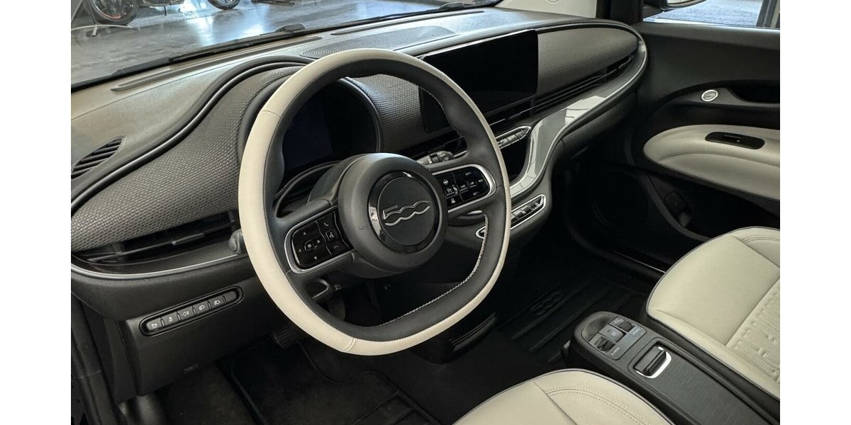 Fiat 500e La Prima by Bocelli 1.Hand Cabrio 42 kWh 25.600 km 24.490 &euro; Lich 35423