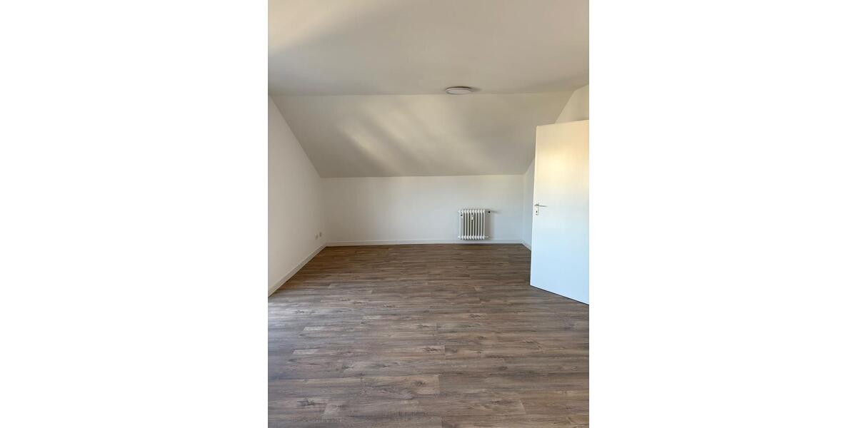 Dachgeschoßwohnung Leutenbach - 2 Zimmer, 60 m&sup2;, 700&euro; | Angebot:26235877