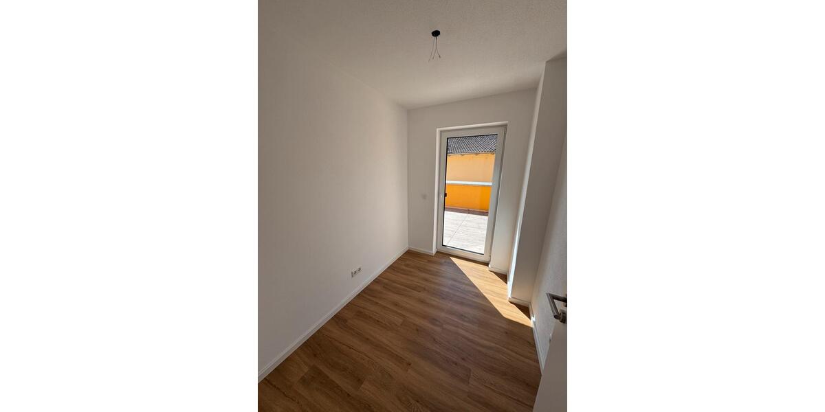 Maisonettenwohnung Langquaid - 4 Zimmer, 82 m&sup2;, 1.170&euro; | Angebot:26677652
