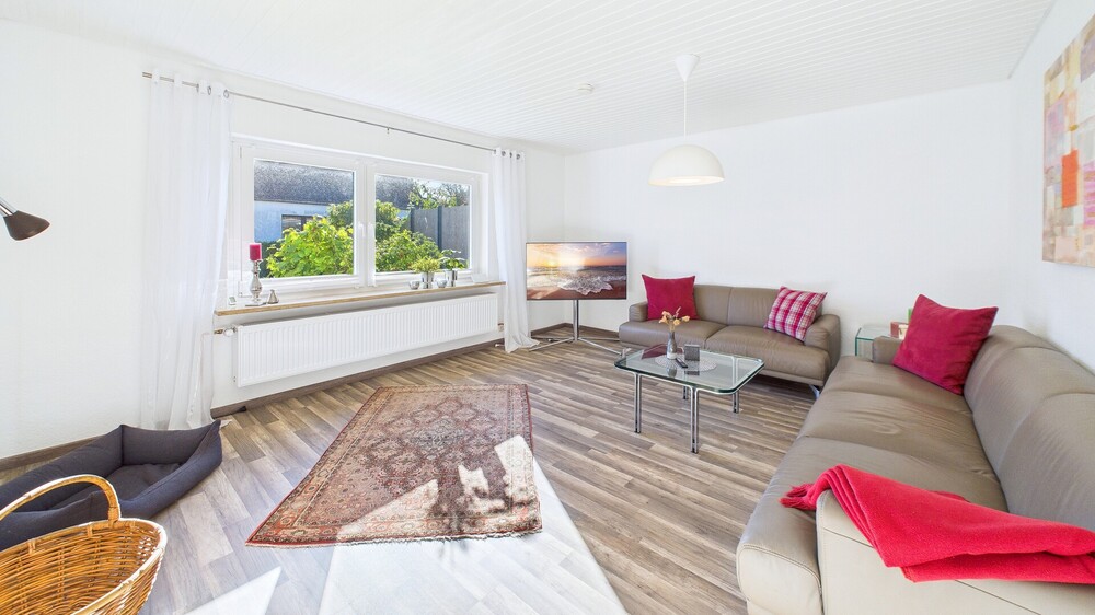 Mit 3D: Charmantes Einfamilienhaus in Buxtehude modernisiert zentrale Lage ideal für Paare & kleine Familien - Doppelhaushälfte Buxtehude | Angebot:26004357