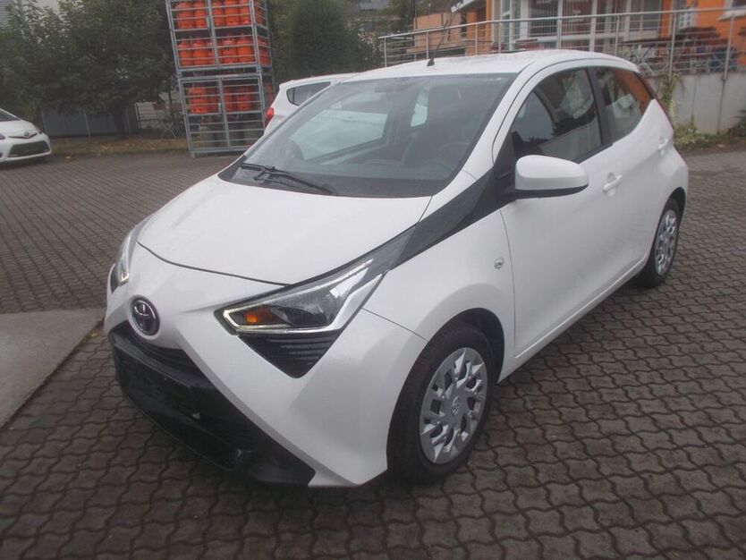 Aygo (X)