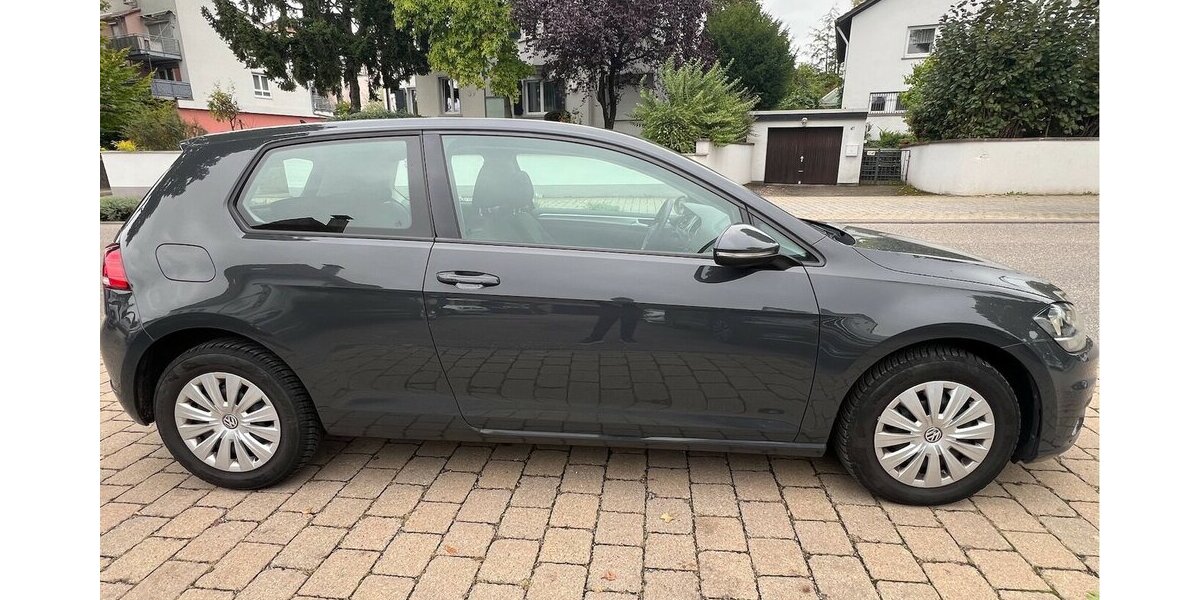 VW Golf VII 1.6 TDI BMT Start-Stopp PDC 164.000 km 9.490 &euro; Neckarsulm 74172