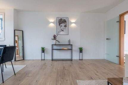 Attraktive 3-Zimmer-Wohnung - lichtdurchflutet und bezugsbereit - mit Garage 3 zimmer