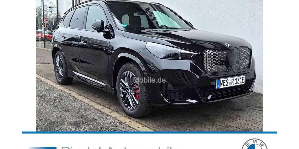 BMW iX1 2.999 km 59.890 &euro; Dinslaken 46535